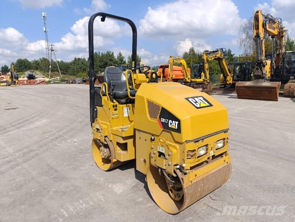 CAT CB 1.7 Divvalču grunts veltņi