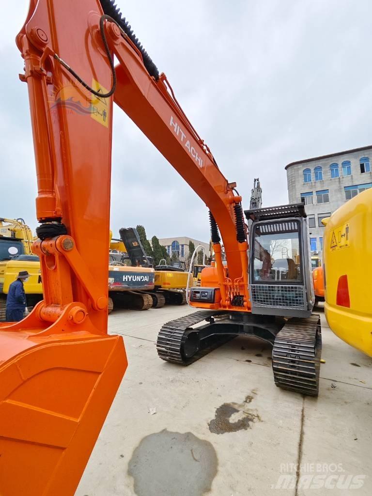 Hitachi EX 120 Kāpurķēžu ekskavatori