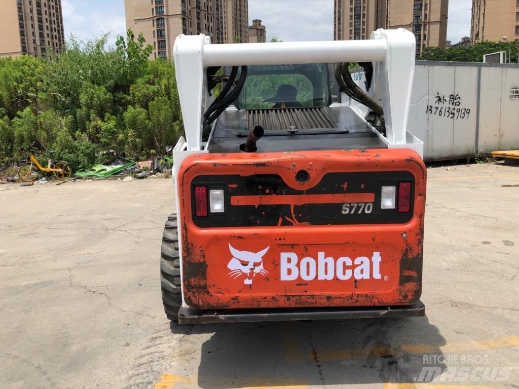 Bobcat S 770 Lietoti riteņu kompaktiekrāvēji
