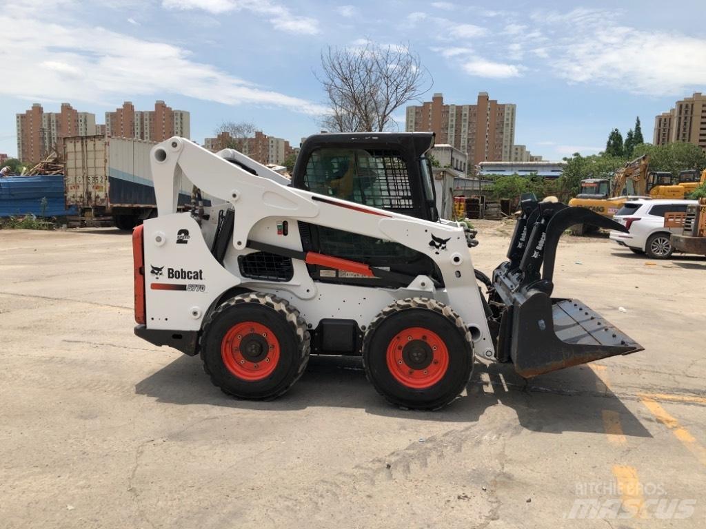 Bobcat S 770 Lietoti riteņu kompaktiekrāvēji