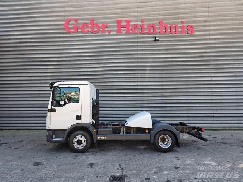 MAN TGL 8.220 4x2 Šasija ar kabīni
