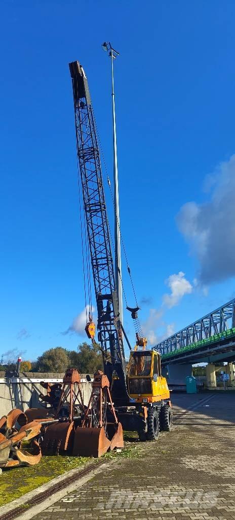 Sennebogen S 611 M Celtņi nelīdzenām virsmām