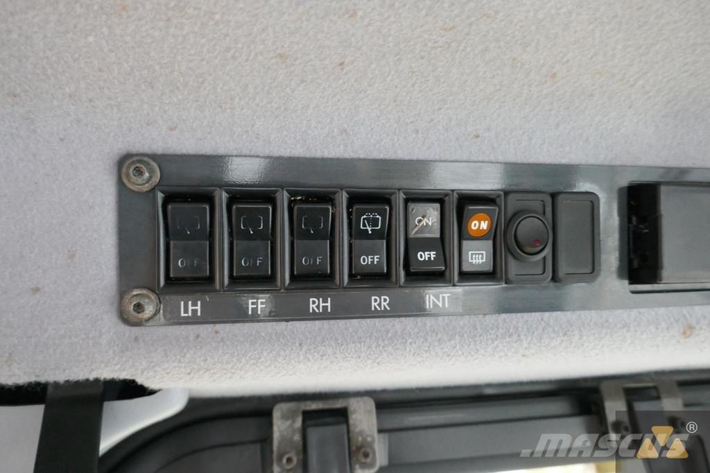 Komatsu D85PX-15 Kāpurķēžu buldozeri