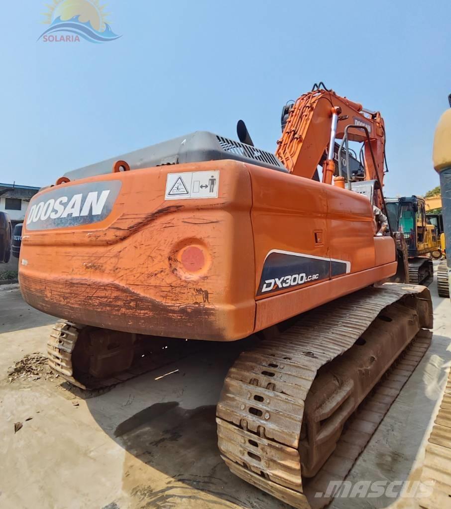 Doosan DX 300 LC Kāpurķēžu ekskavatori