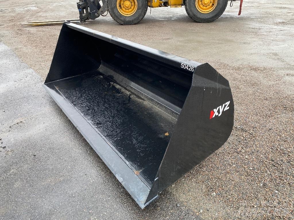 XYZ Snöskopa 260 cm Frontālo iekrāvēju papildaprīkojums