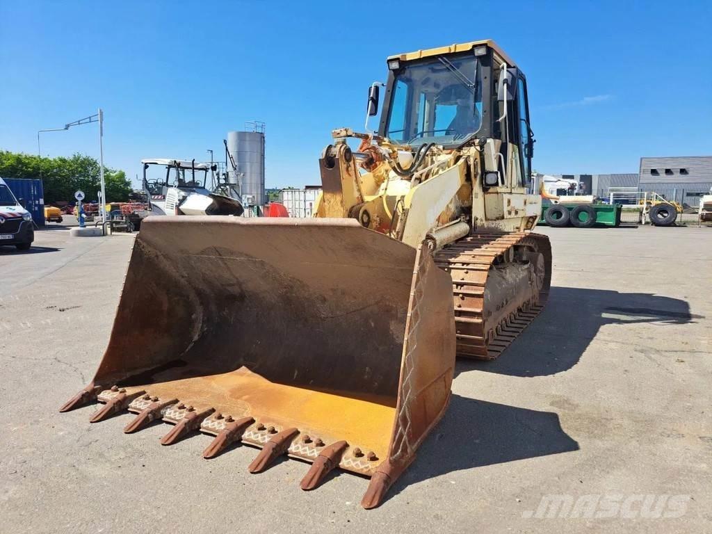 CAT 963C Kāpurķēžu iekrāvēji