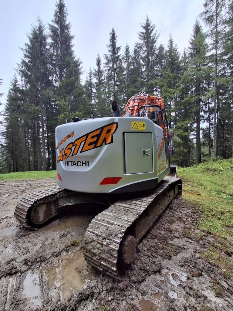 Hitachi ZX 225 US LC Kāpurķēžu ekskavatori