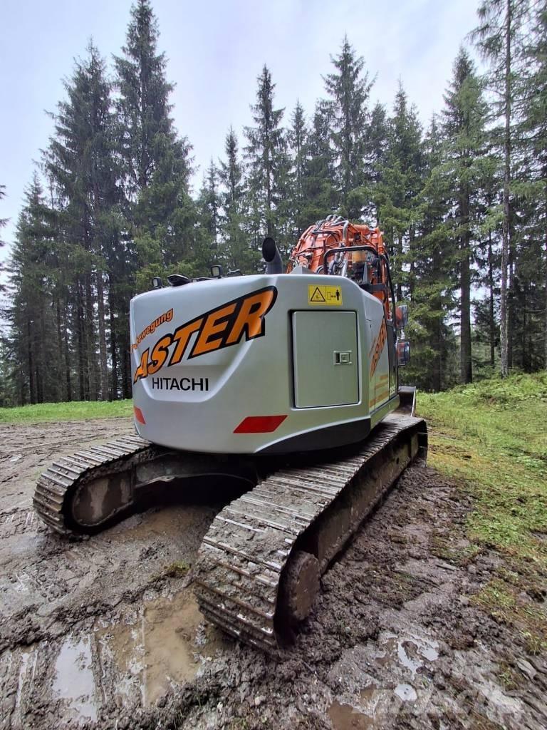Hitachi ZX 225 US LC Kāpurķēžu ekskavatori
