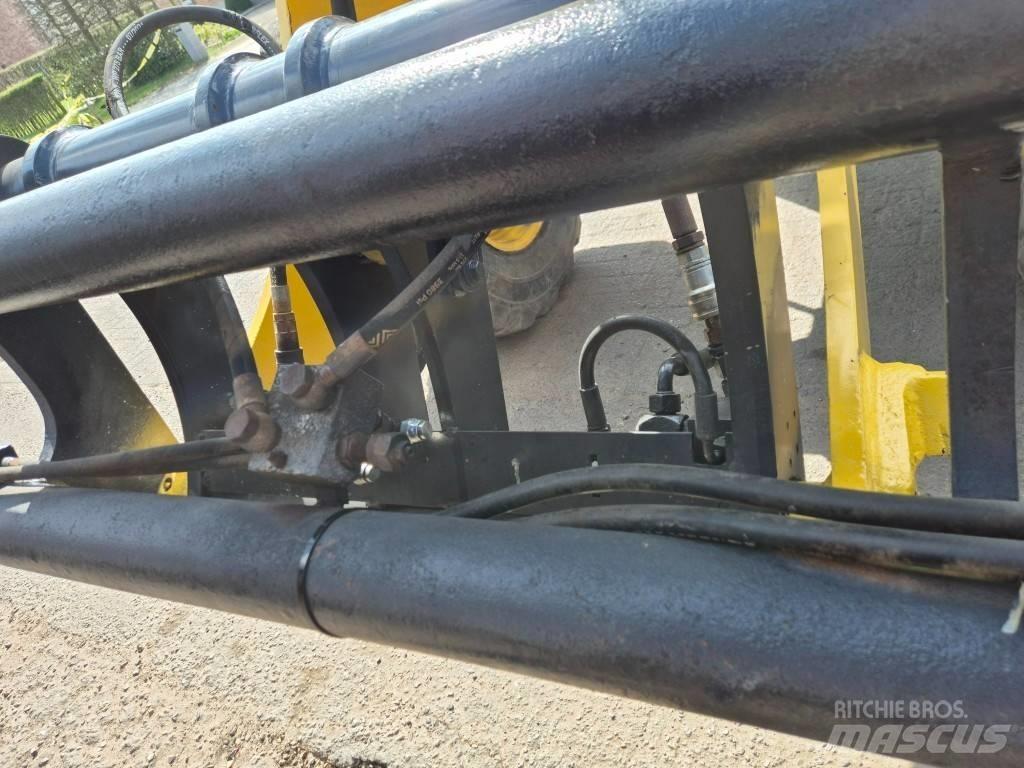 Komatsu WA100M-7 Iekrāvēji uz riteņiem