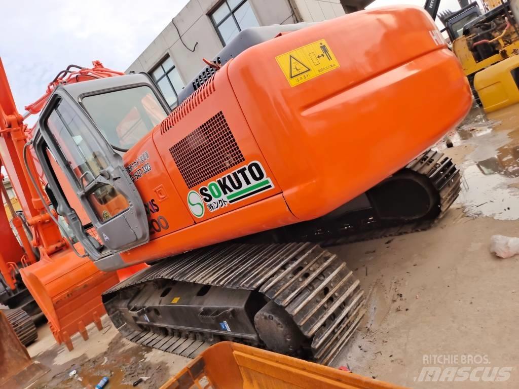 Hitachi ZAXIS 200-3G Kāpurķēžu ekskavatori