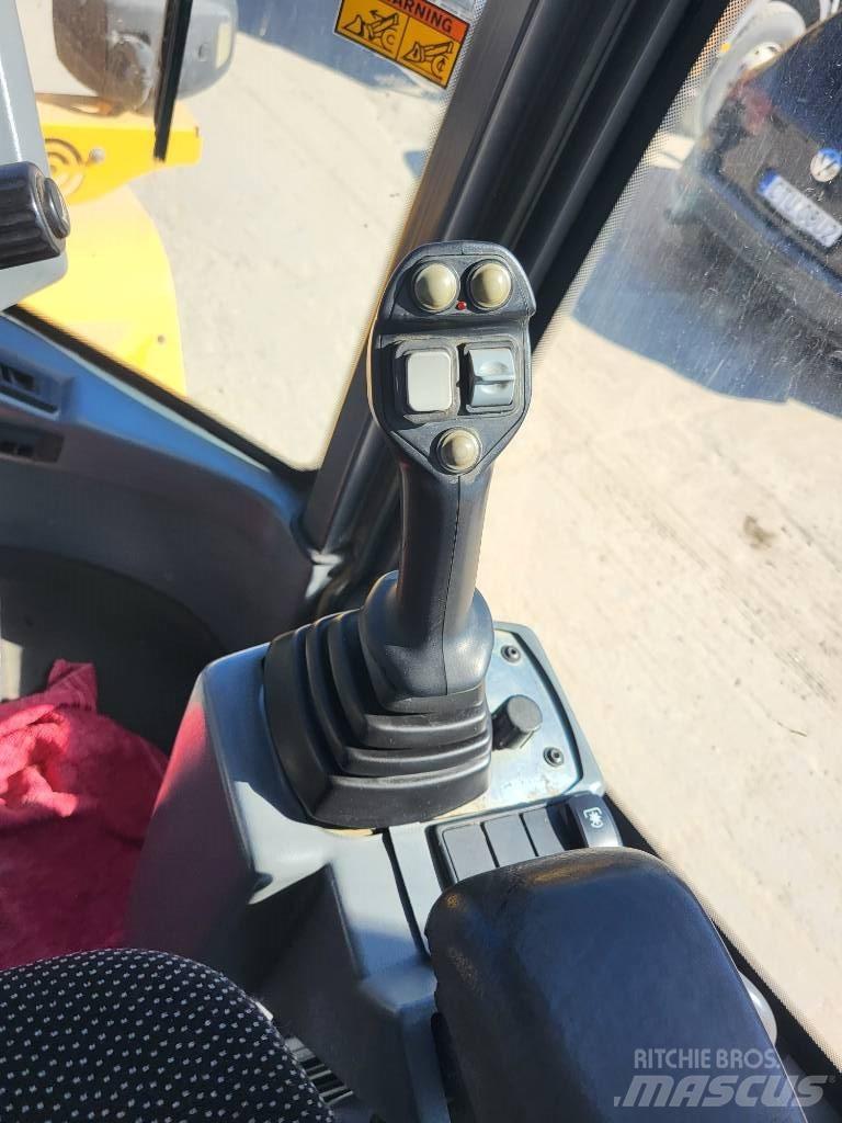 Volvo L 30 G Iekrāvēji uz riteņiem