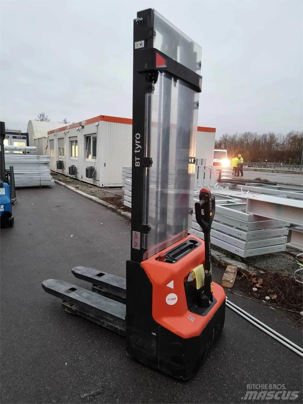 Toyota BT SHE100 Citi pacēlāji un platformas
