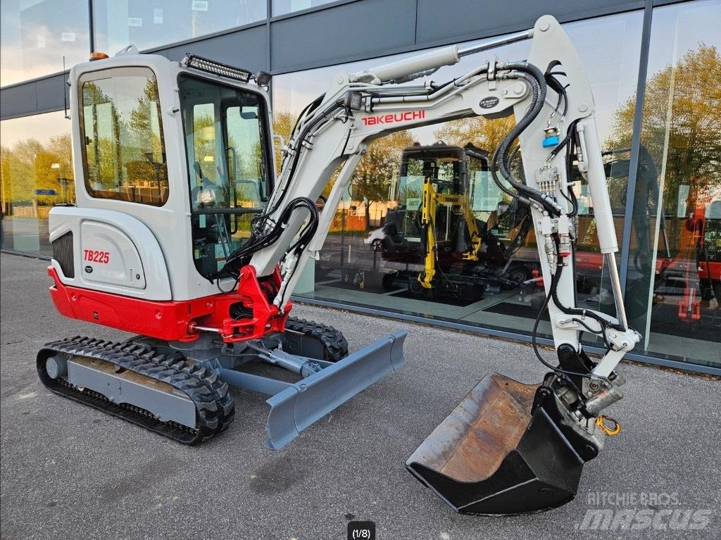 Takeuchi TB 225 Mini ekskavatori < 7 t
