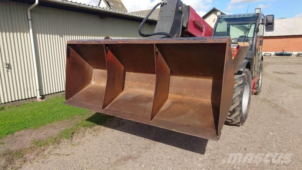 New Holland LM 1345 Teleskopiskie manipulatori