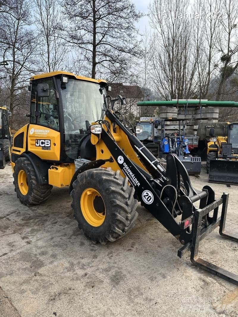 JCB 407 Iekrāvēji uz riteņiem