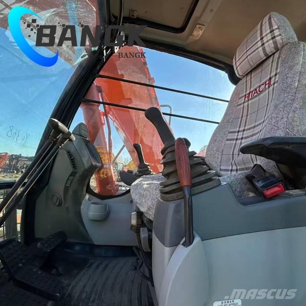 Hitachi Zaxis 130 Kāpurķēžu ekskavatori
