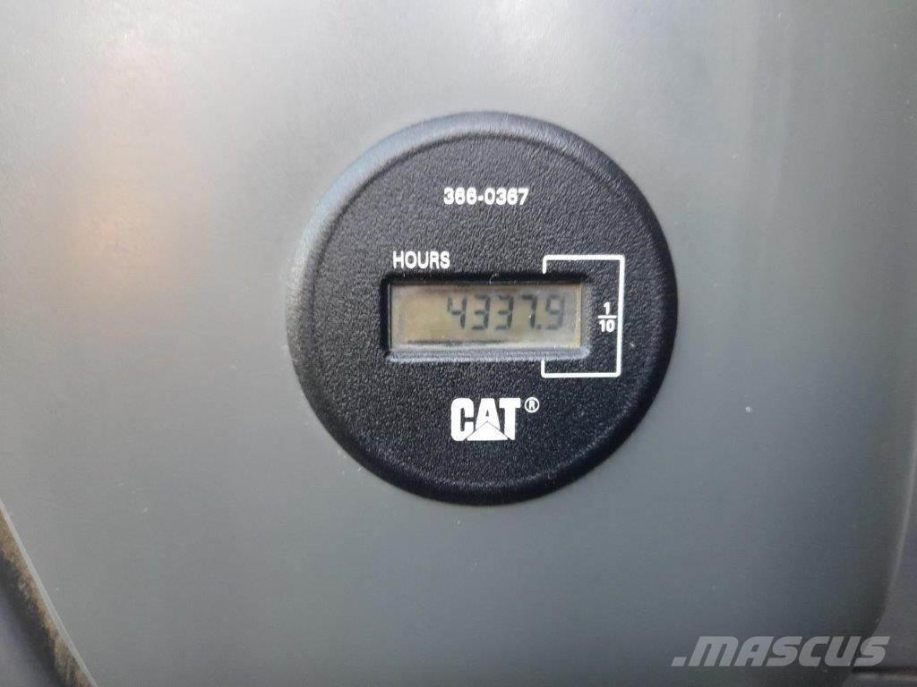 CAT 311 F BLADE Kāpurķēžu ekskavatori