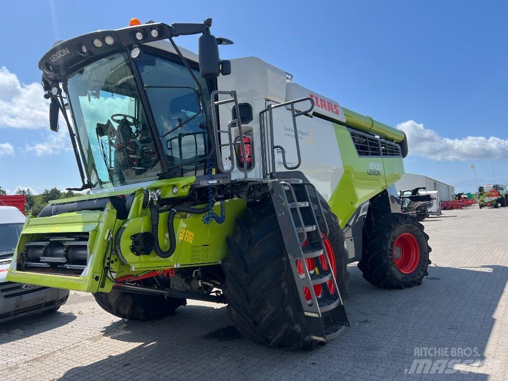 CLAAS Lexion 8700 Ražas novākšanas kombaini