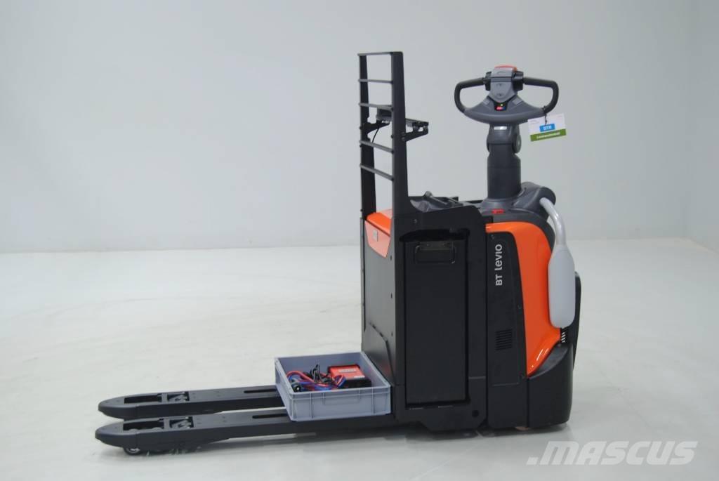 Toyota LPE250 Hidrauliskās stalažas ar platformu
