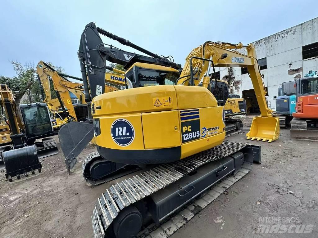 Komatsu PC 128 Kāpurķēžu ekskavatori