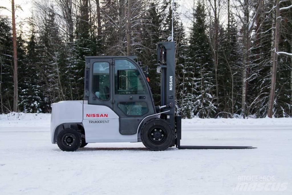 Nissan WG1F4A50Y Tehnika ar dīzeļa dzinēju