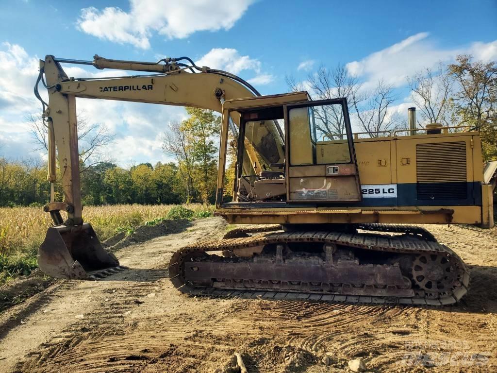 CAT 225 LC Kāpurķēžu ekskavatori