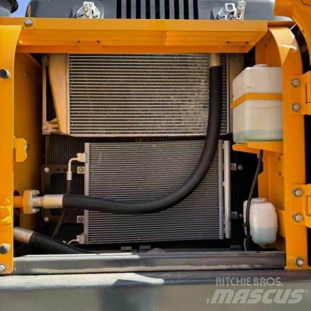 Hyundai R220-9S Kāpurķēžu ekskavatori