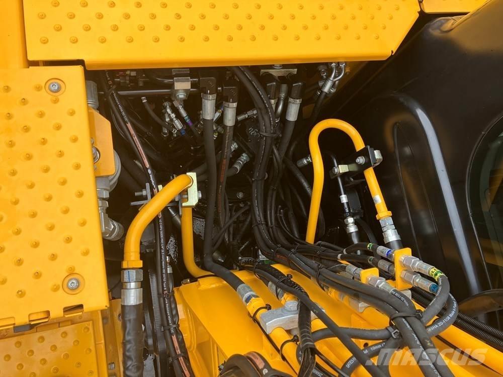 JCB JS145W Ekskavatori uz riteņiem