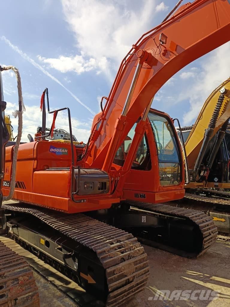 Doosan DX 150LC Kāpurķēžu ekskavatori