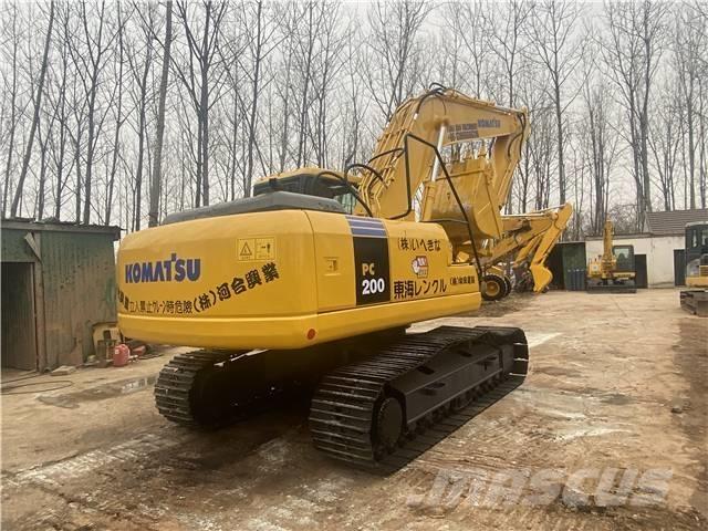 Komatsu pc200-7 Kāpurķēžu ekskavatori