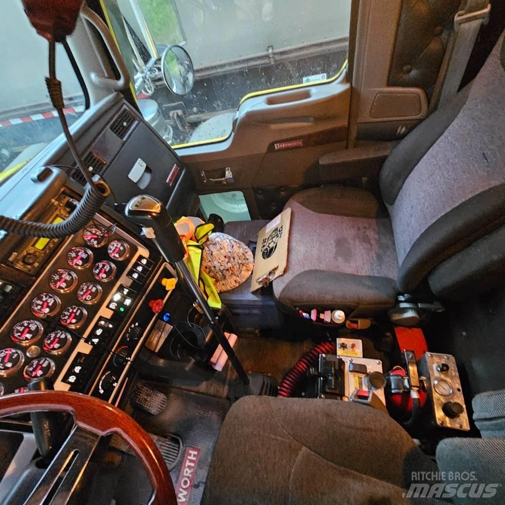 Kenworth T 800 Pašizgāzējs