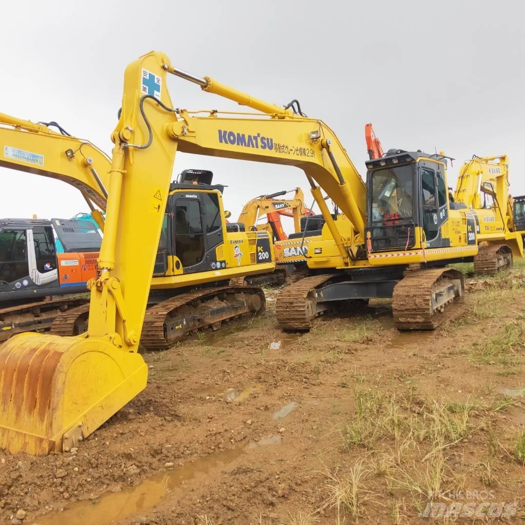 Komatsu PC200-8 Kāpurķēžu ekskavatori