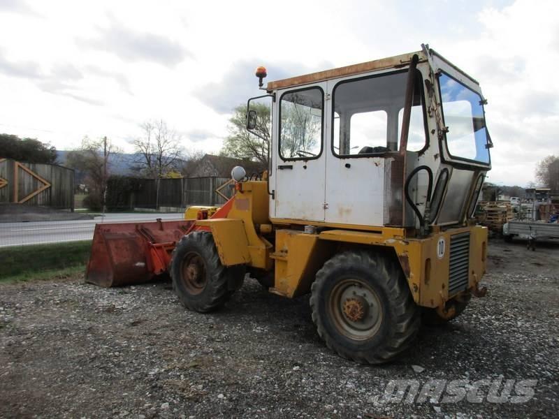 Schaeff SKB 902 Ekskavatori-iekrāvēji
