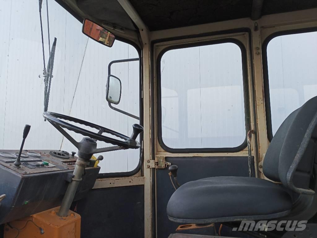 Schaeff SKB 902 Ekskavatori-iekrāvēji