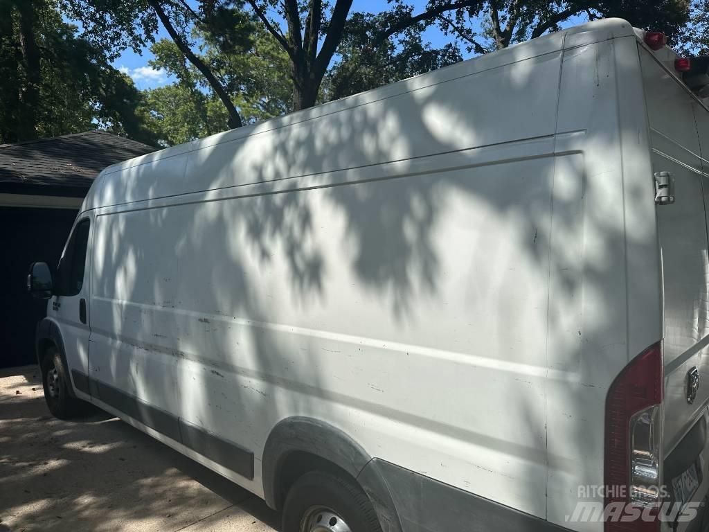 Dodge promaster Furgons