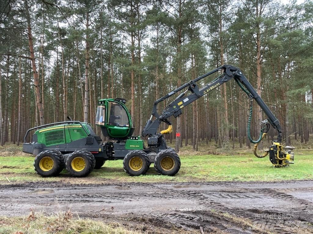 John Deere 1170G 8WD Harvesteri