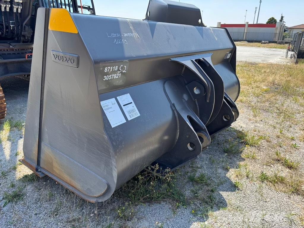 Volvo L 180 H Iekrāvēji uz riteņiem