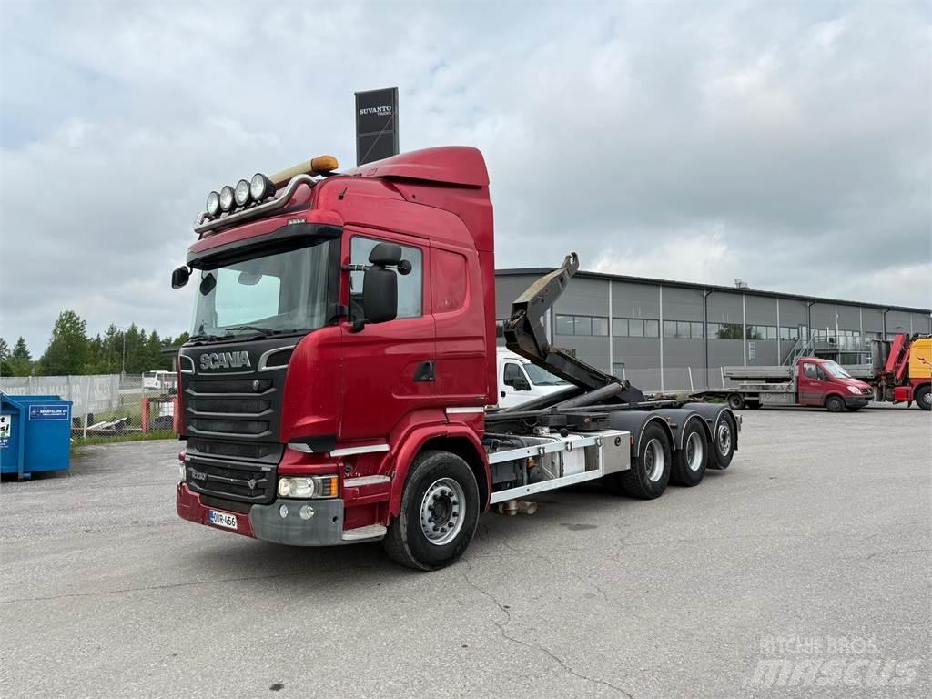 Scania R730 8x4 Treileri ar āķi