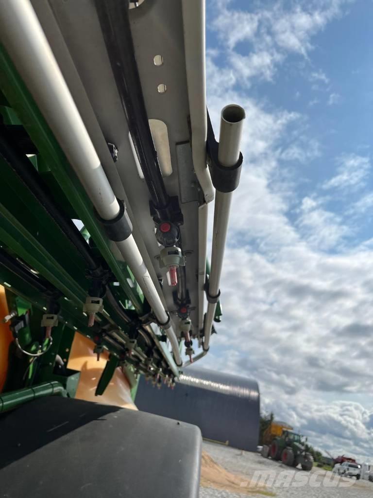 Amazone UX 4200 Piekabināmie smidzinātāji(miglotāji)