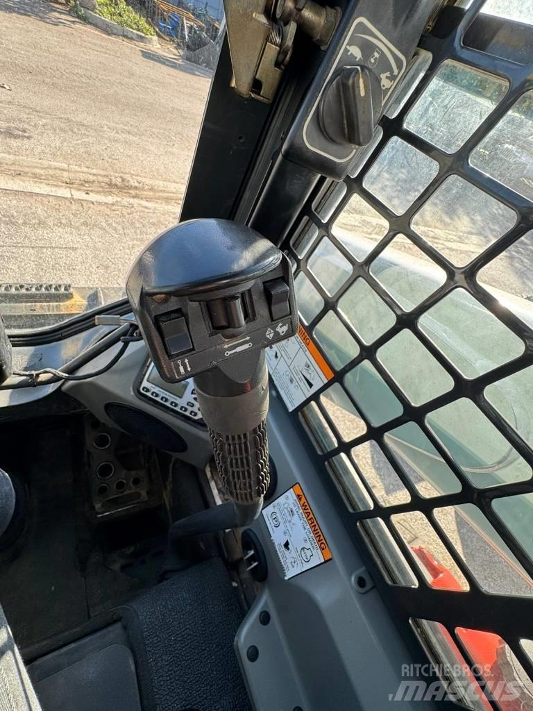 Bobcat T 770 Lietoti riteņu kompaktiekrāvēji