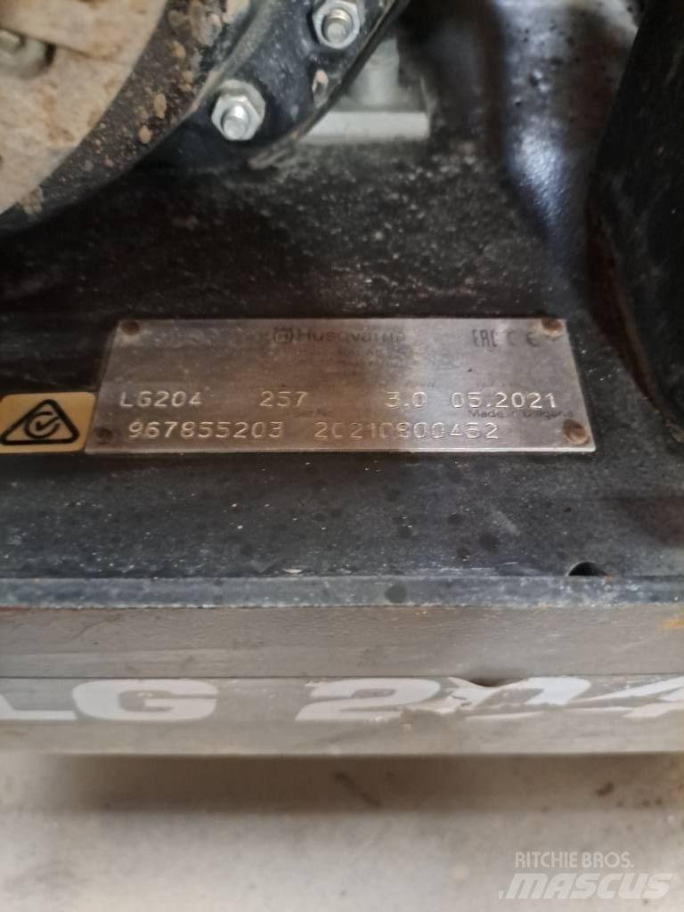 Husqvarna LG 204 Vibratori