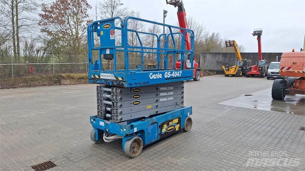 Genie GS4047 Šķerveida pacēlāji