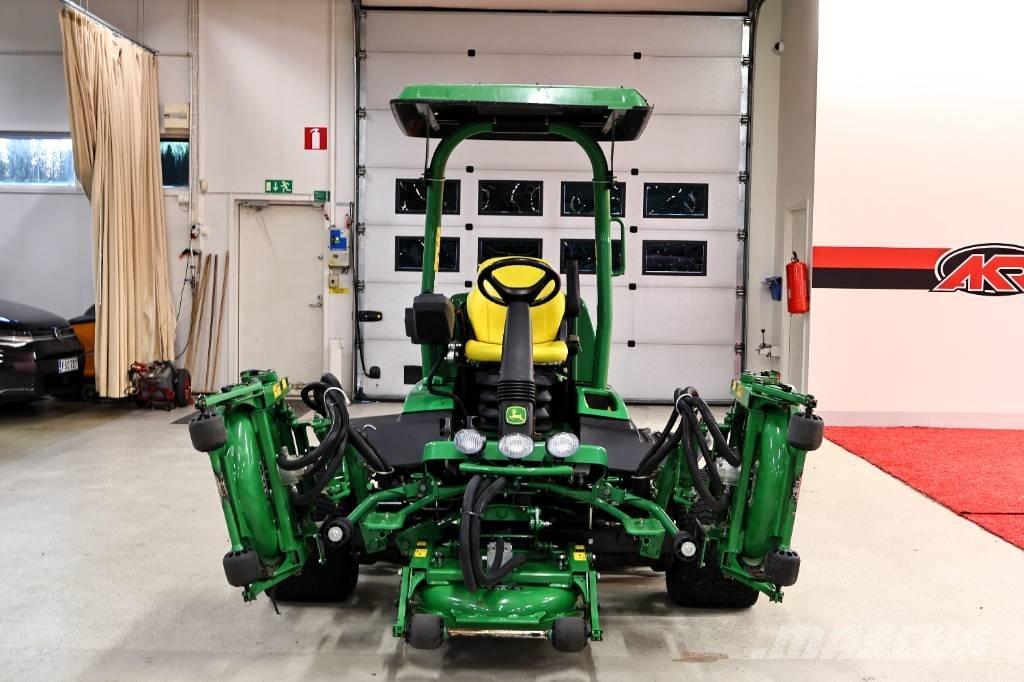 John Deere 9009 A Mauriņa pļāvēji nelīdzenai videi