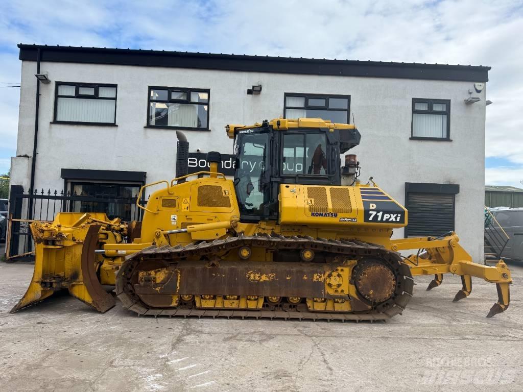 Komatsu D 71P Xi-24 Kāpurķēžu buldozeri
