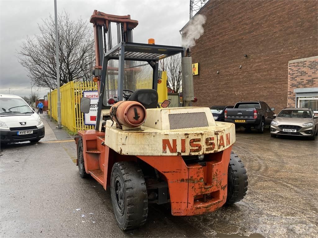 Nissan BF05H50U Tehnika ar dīzeļa dzinēju