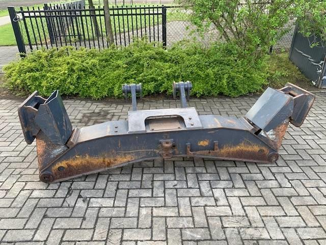 Doosan Outriggers Šasija un piekare