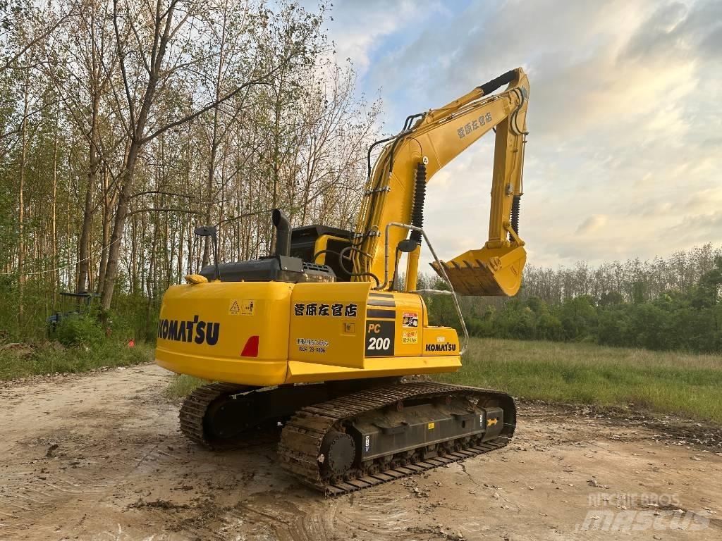 Komatsu pc200-8 Kāpurķēžu ekskavatori
