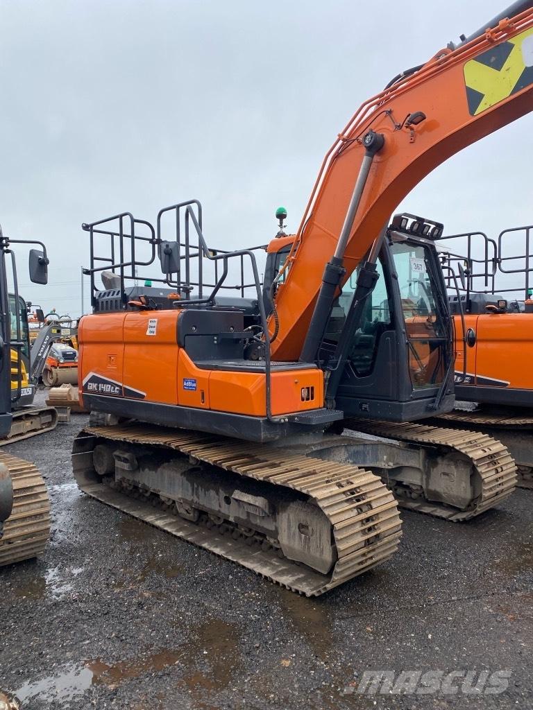 Doosan DX 140 LC Kāpurķēžu ekskavatori