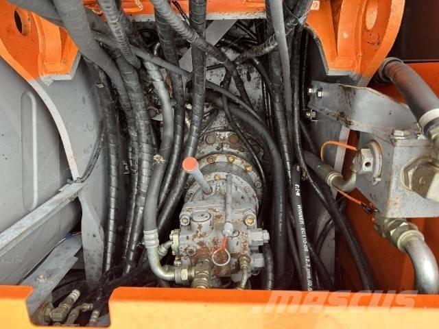 Hitachi ZX 130 W Ekskavatori uz riteņiem