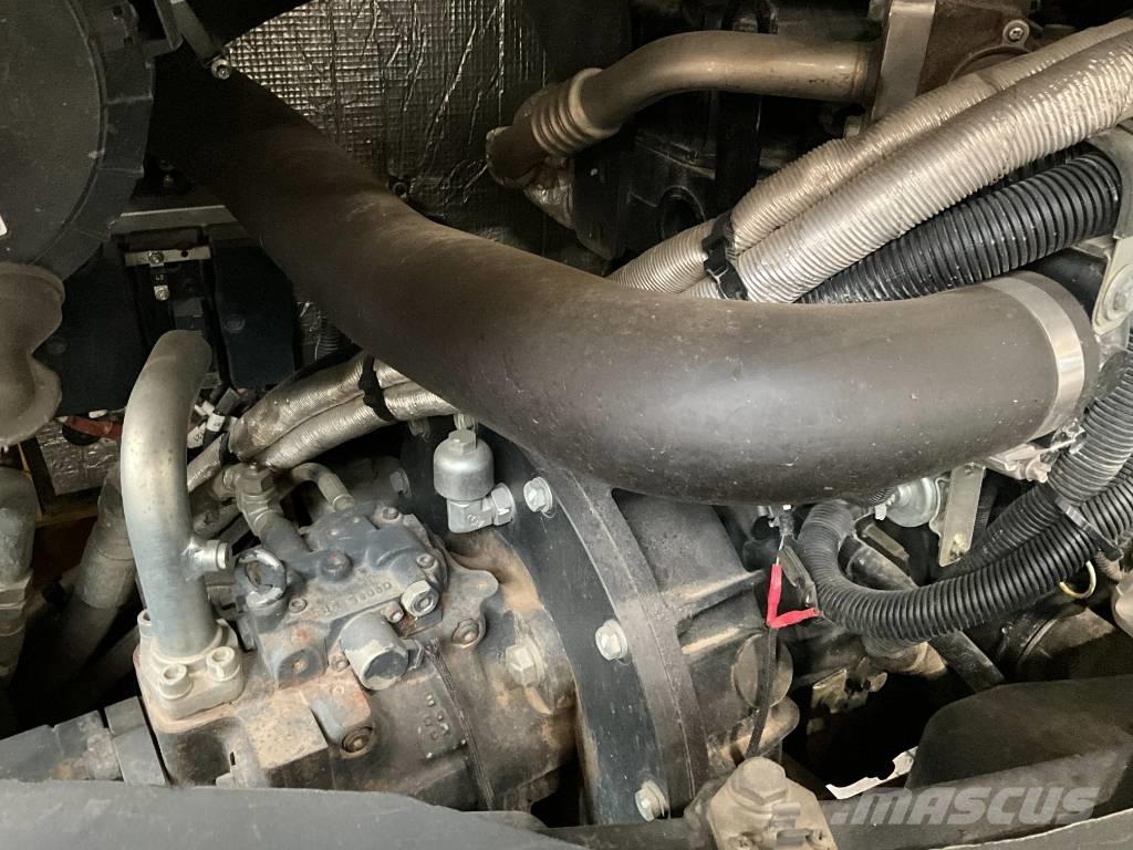 Komatsu PC 80 MR-3 Vidēja lieluma ekskavatori 7 t - 12 t